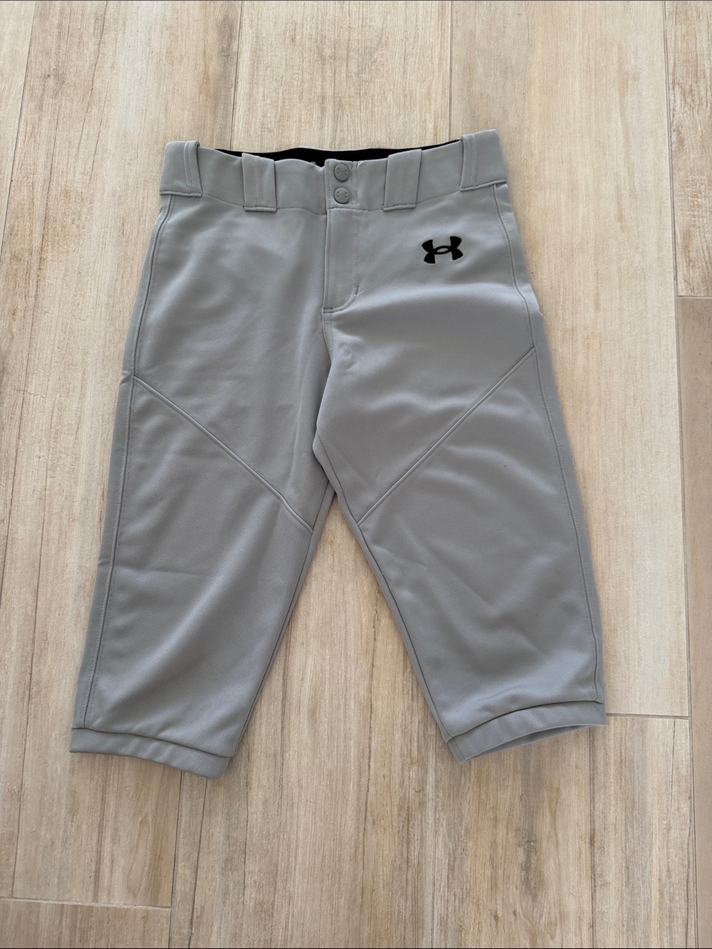 Under Armour Kids Gray Baseball Knickers with Black Logo